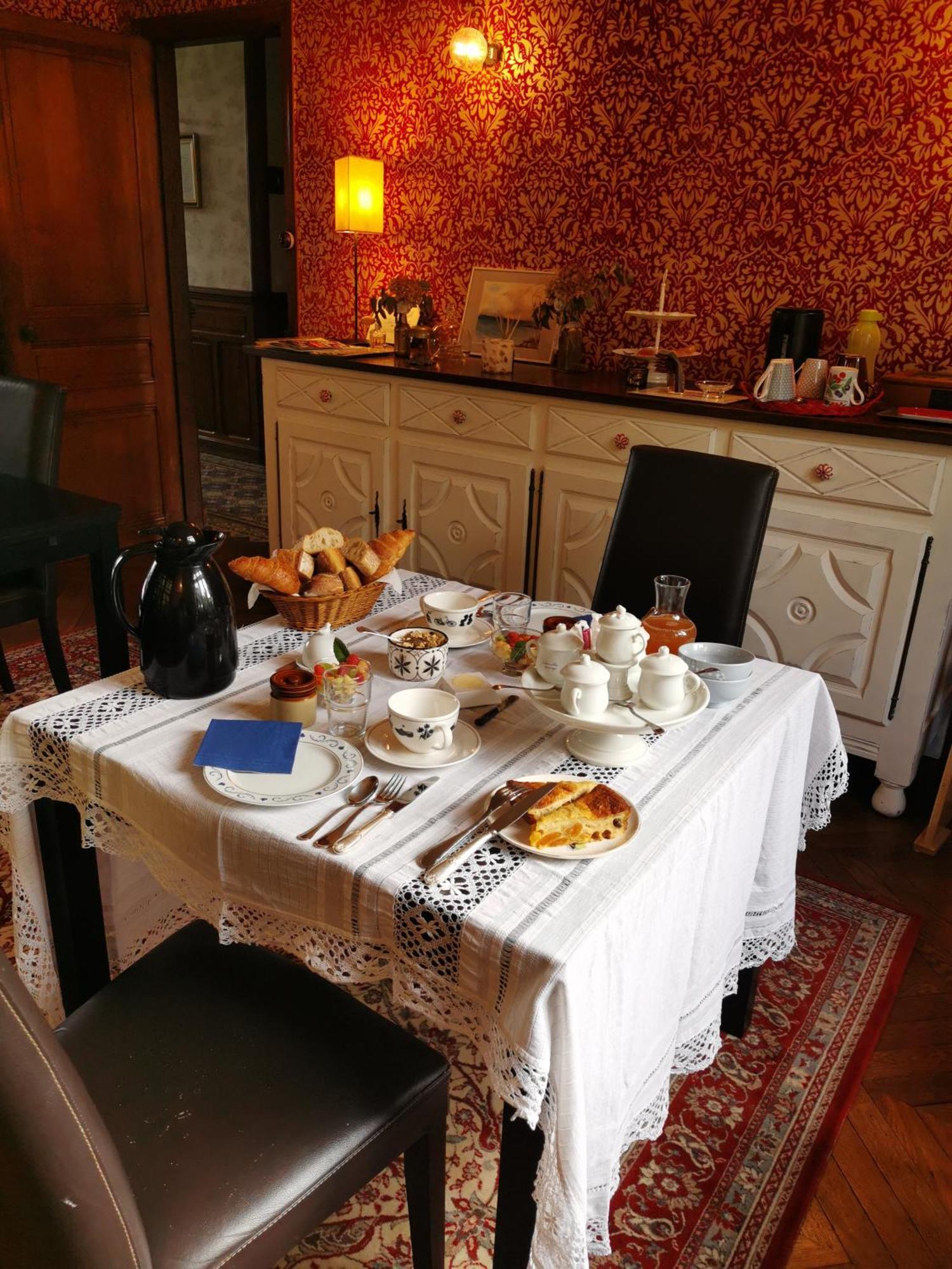 Bed and Breakfast La Garenne à Bricquebec Extérieur photo